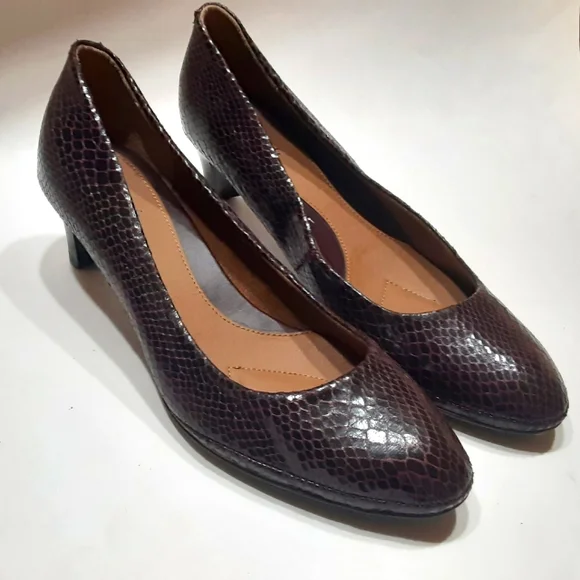 Euro Soft by Sofft Orthopedic Heel Pumps - Picture 1 of 10